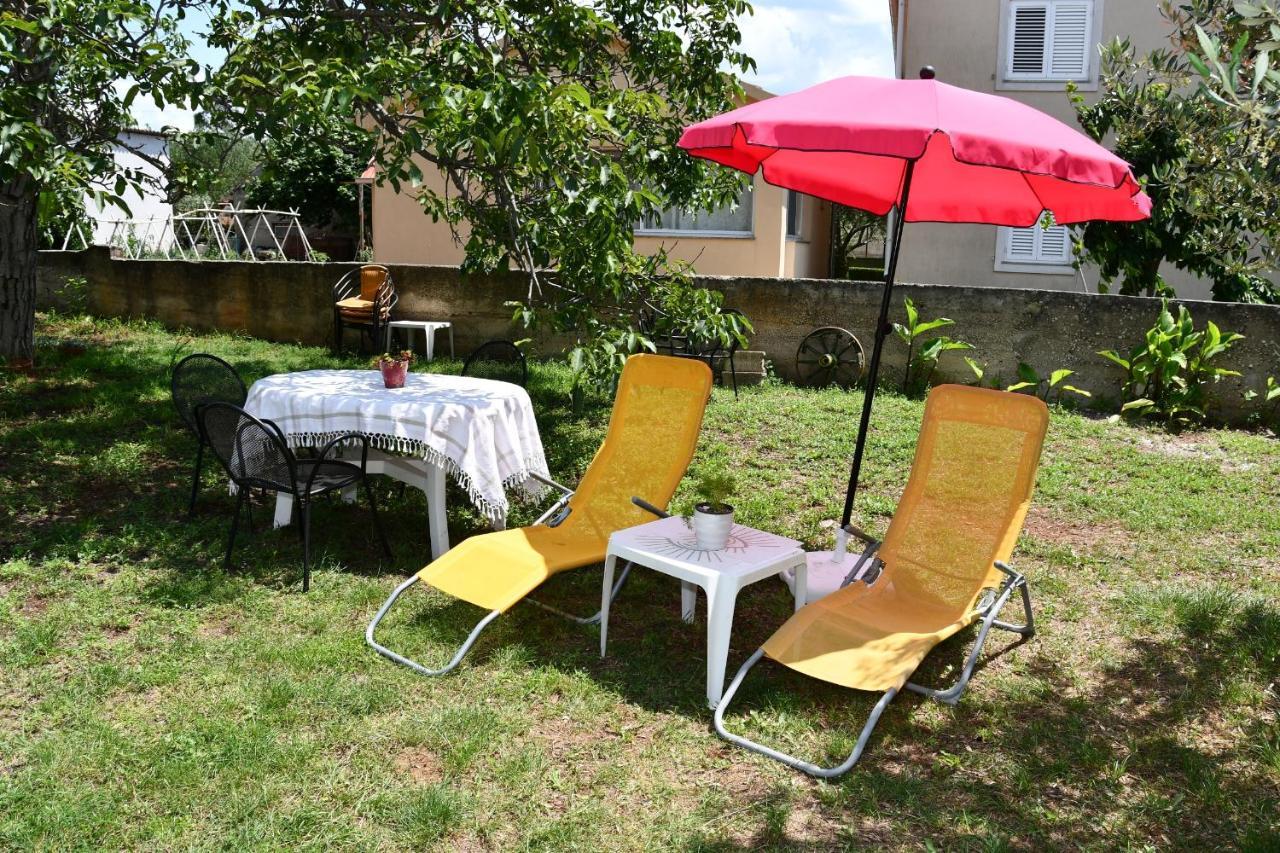 Apartmani Joja Biograd Na Moru Zewnętrze zdjęcie