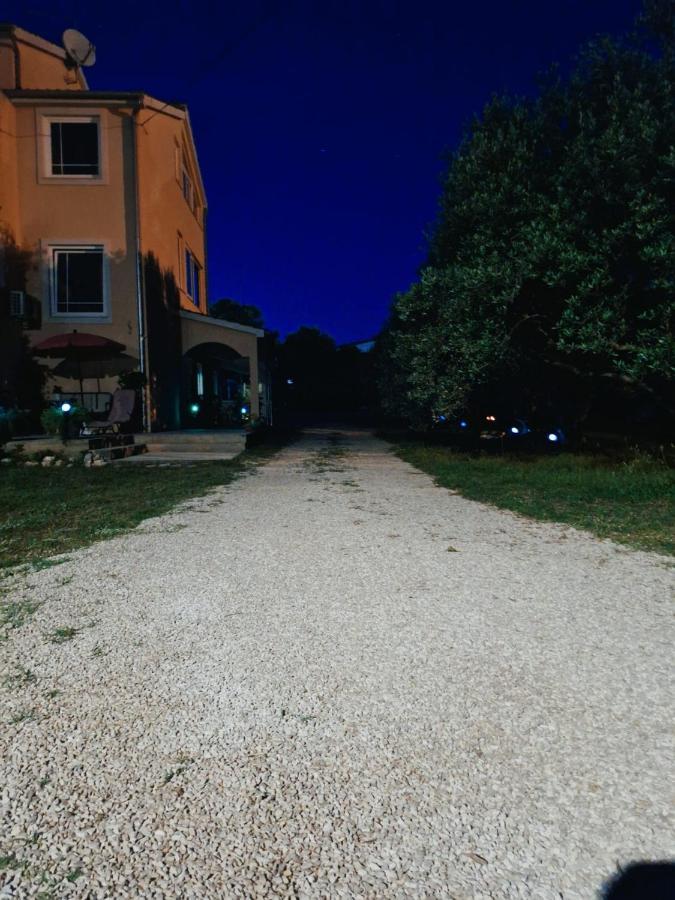 Apartmani Joja Biograd Na Moru Zewnętrze zdjęcie