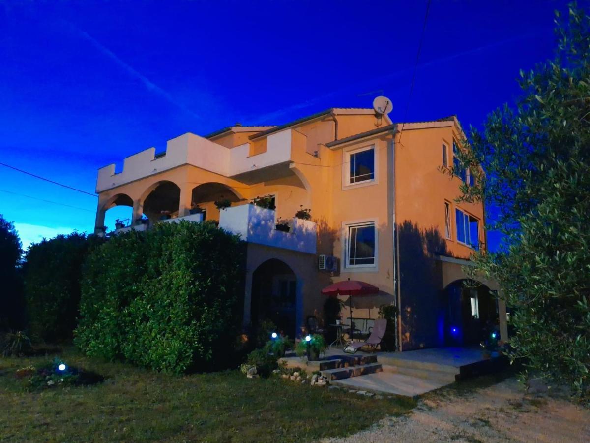 Apartmani Joja Biograd Na Moru Zewnętrze zdjęcie