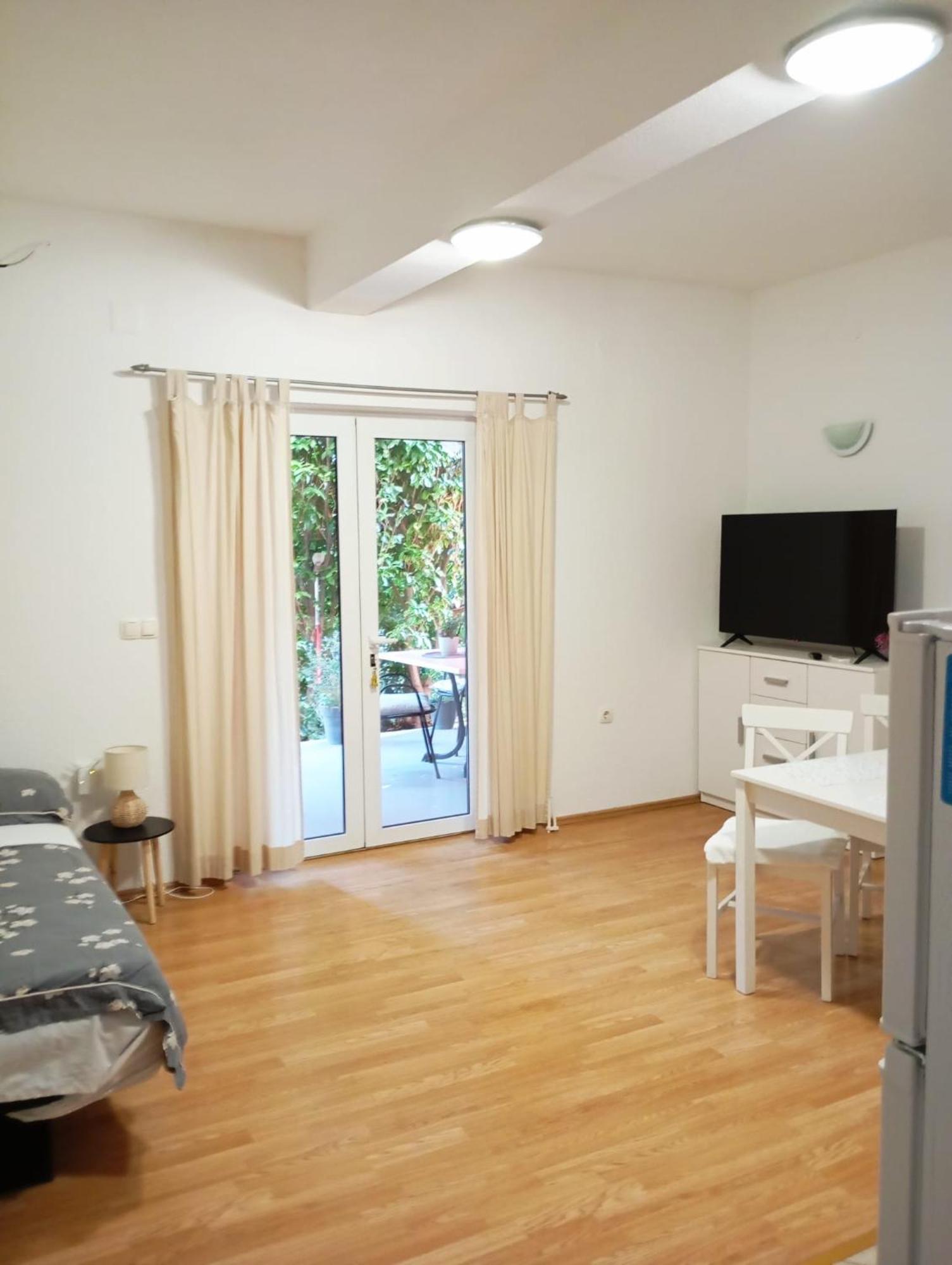 Apartmani Joja Biograd Na Moru Zewnętrze zdjęcie